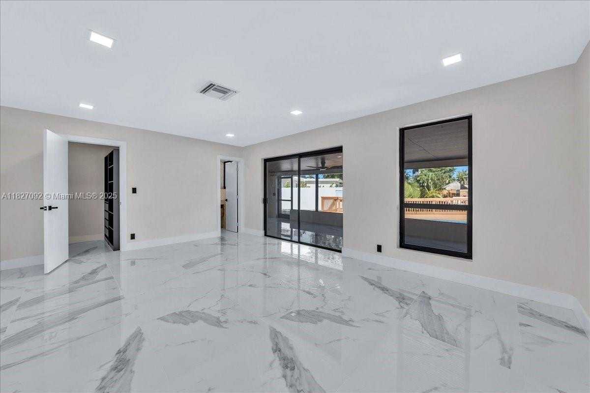 Small Image of 5890 SOUTH WEST 13TH ST, Plantation Number 38