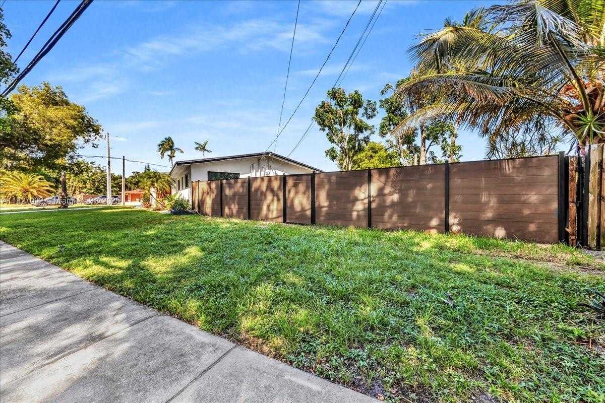 Small Image of 5890 SOUTH WEST 13TH ST, Plantation Number 46