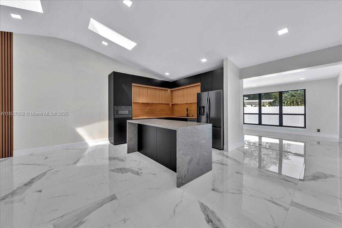 Small Image of 5890 SOUTH WEST 13TH ST, Plantation Number 7