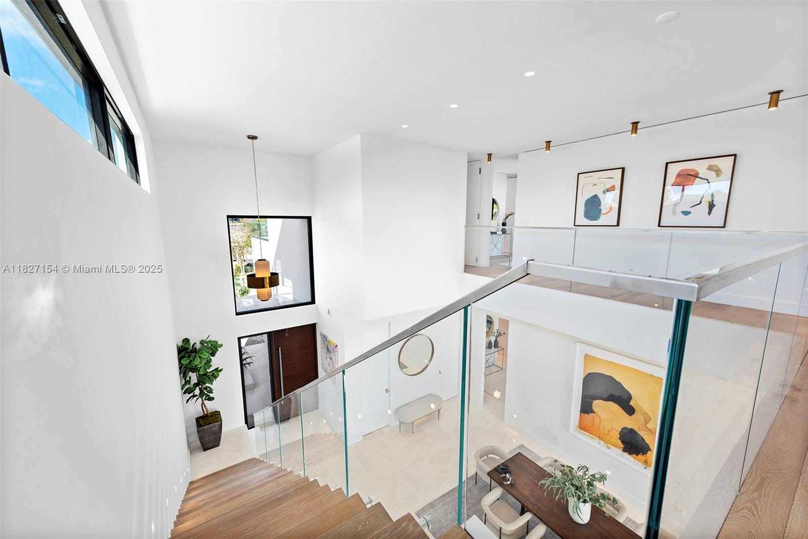 Small Image of 1510 STILLWATER DR, Miami Beach Number 11