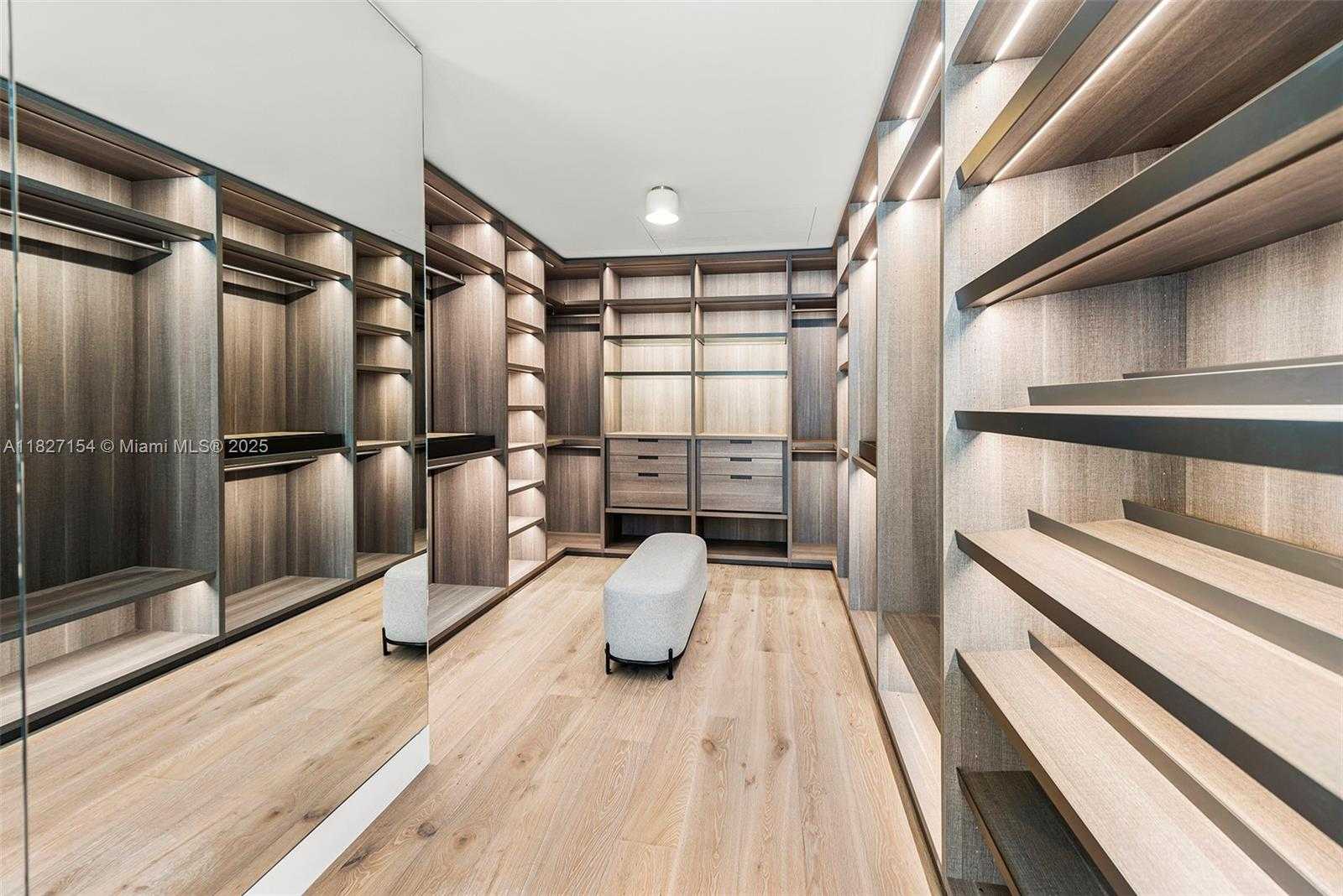 Small Image of 1510 STILLWATER DR, Miami Beach Number 15
