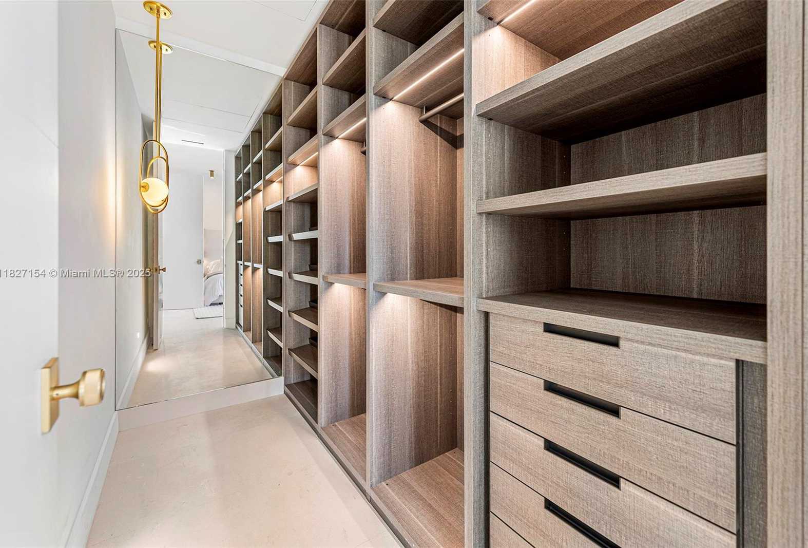 Small Image of 1510 STILLWATER DR, Miami Beach Number 22