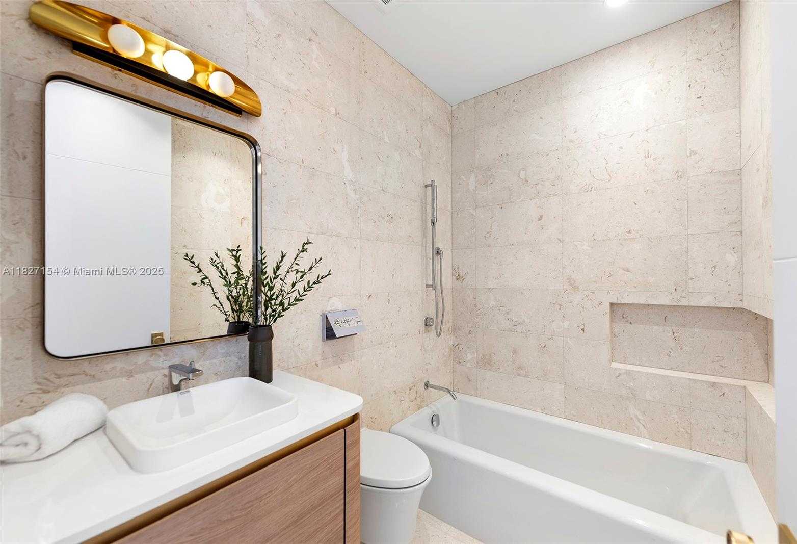 Small Image of 1510 STILLWATER DR, Miami Beach Number 26