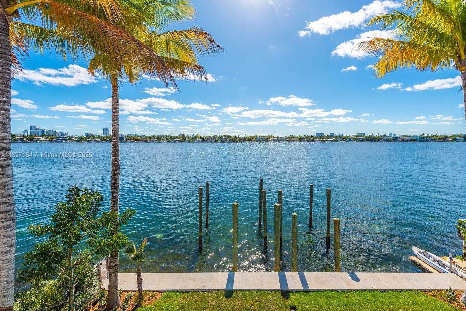 Small Image of 1510 STILLWATER DR, Miami Beach Number 31