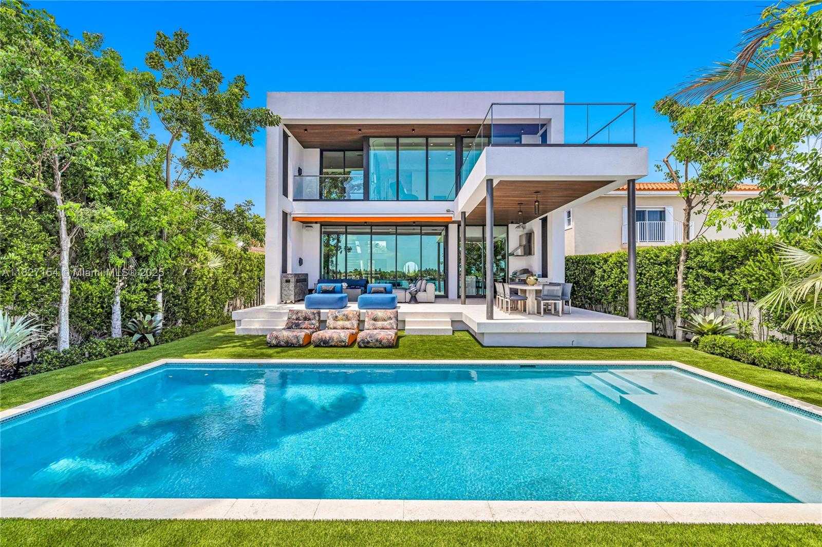 Small Image of 1510 STILLWATER DR, Miami Beach Number 36