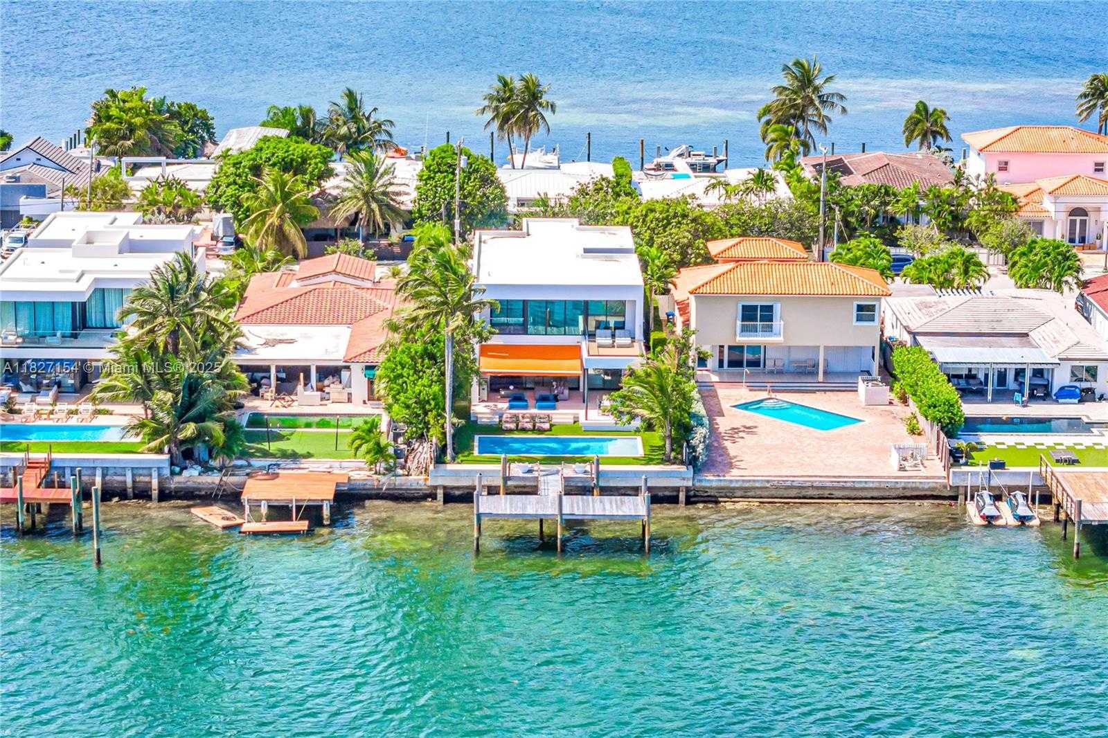Small Image of 1510 STILLWATER DR, Miami Beach Number 45