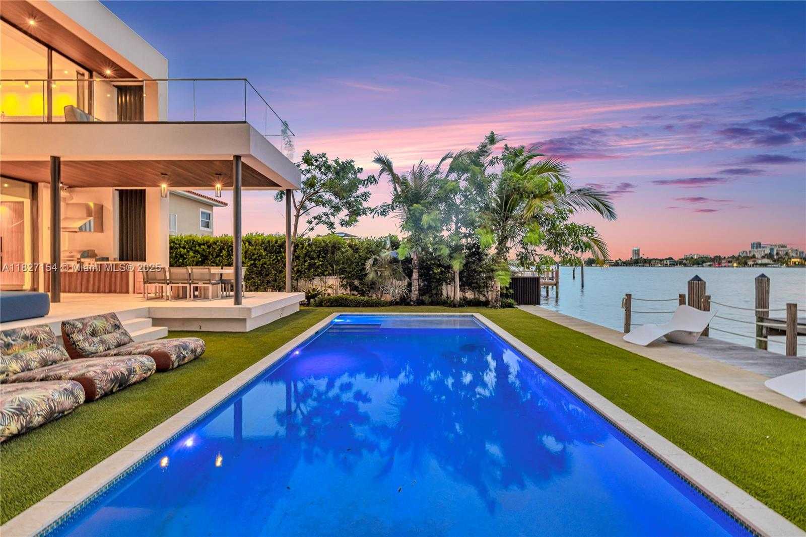 Small Image of 1510 STILLWATER DR, Miami Beach Number 47