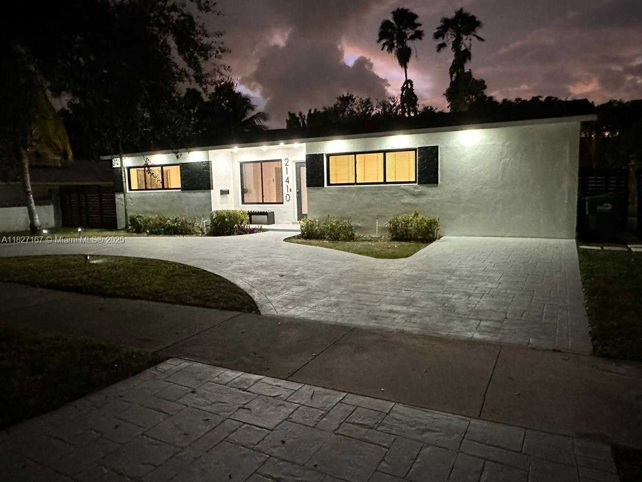 Small Image of 21410 NORTH EAST 24TH CT, Miami Number 10