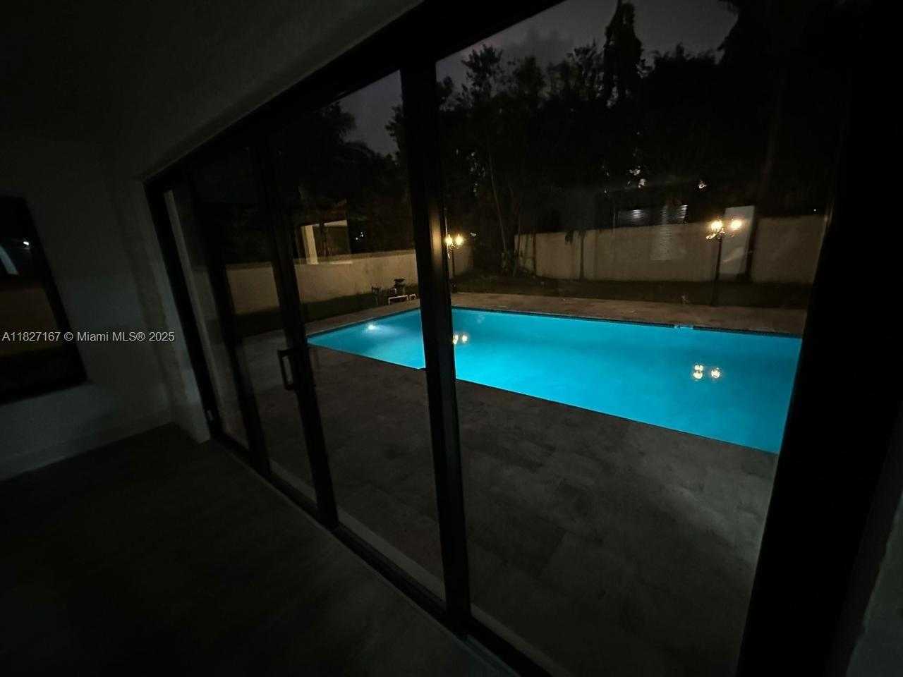 Small Image of 21410 NORTH EAST 24TH CT, Miami Number 13