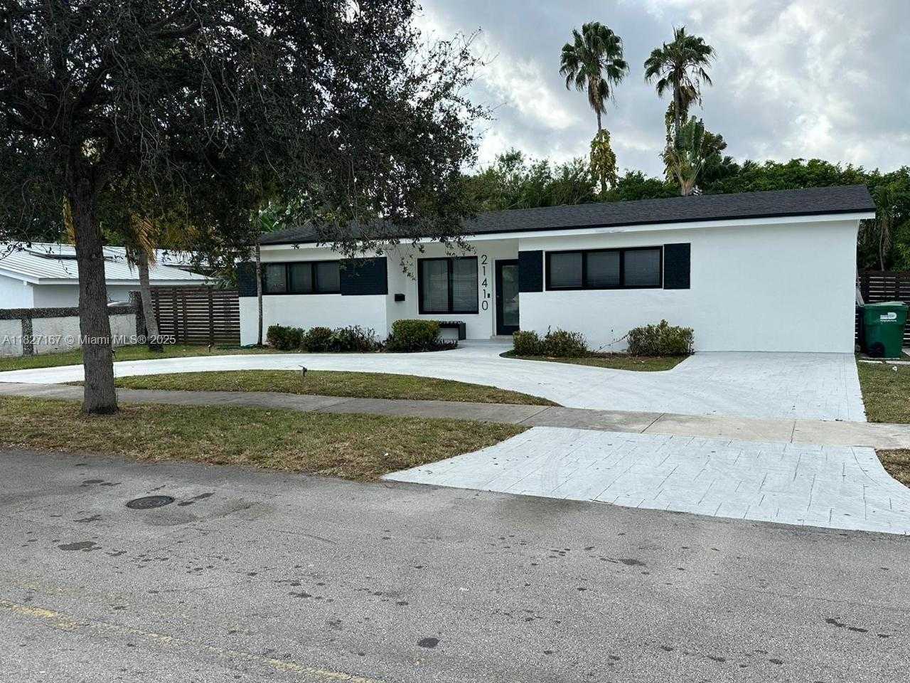 Small Image of 21410 NORTH EAST 24TH CT, Miami Number 2