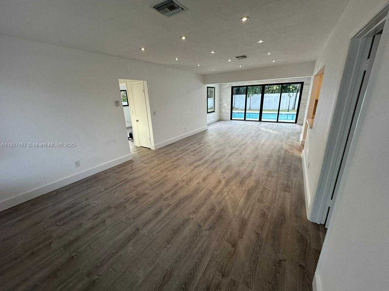 Small Image of 21410 NORTH EAST 24TH CT, Miami Number 20