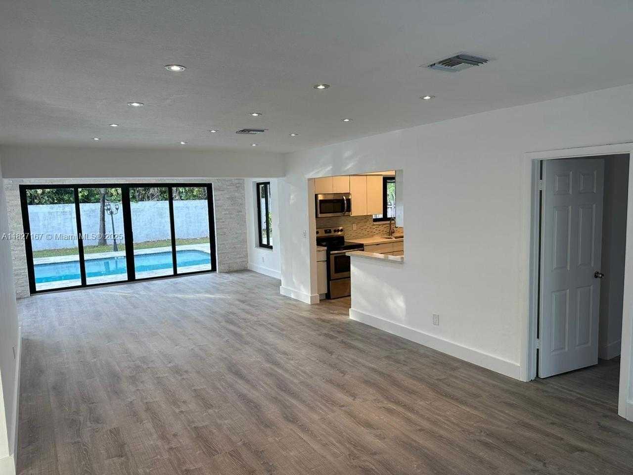 Small Image of 21410 NORTH EAST 24TH CT, Miami Number 21