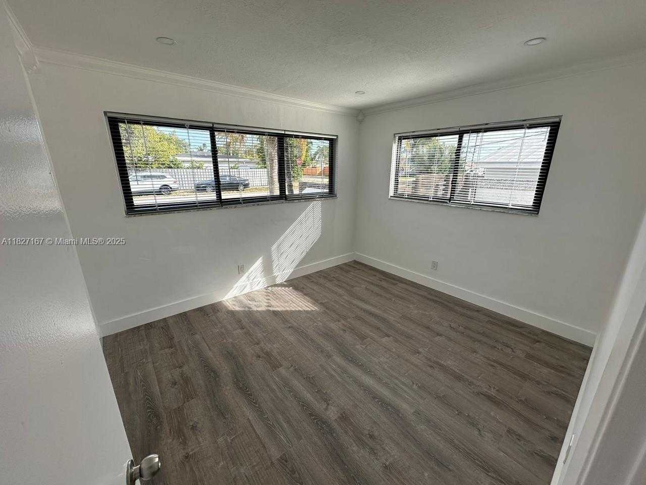Small Image of 21410 NORTH EAST 24TH CT, Miami Number 23