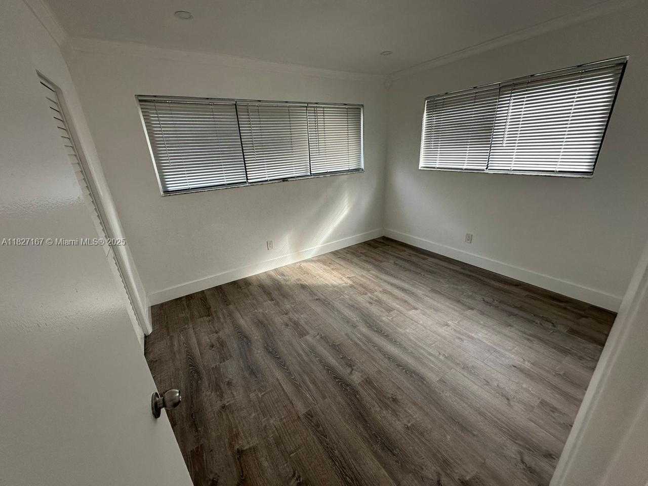 Small Image of 21410 NORTH EAST 24TH CT, Miami Number 24