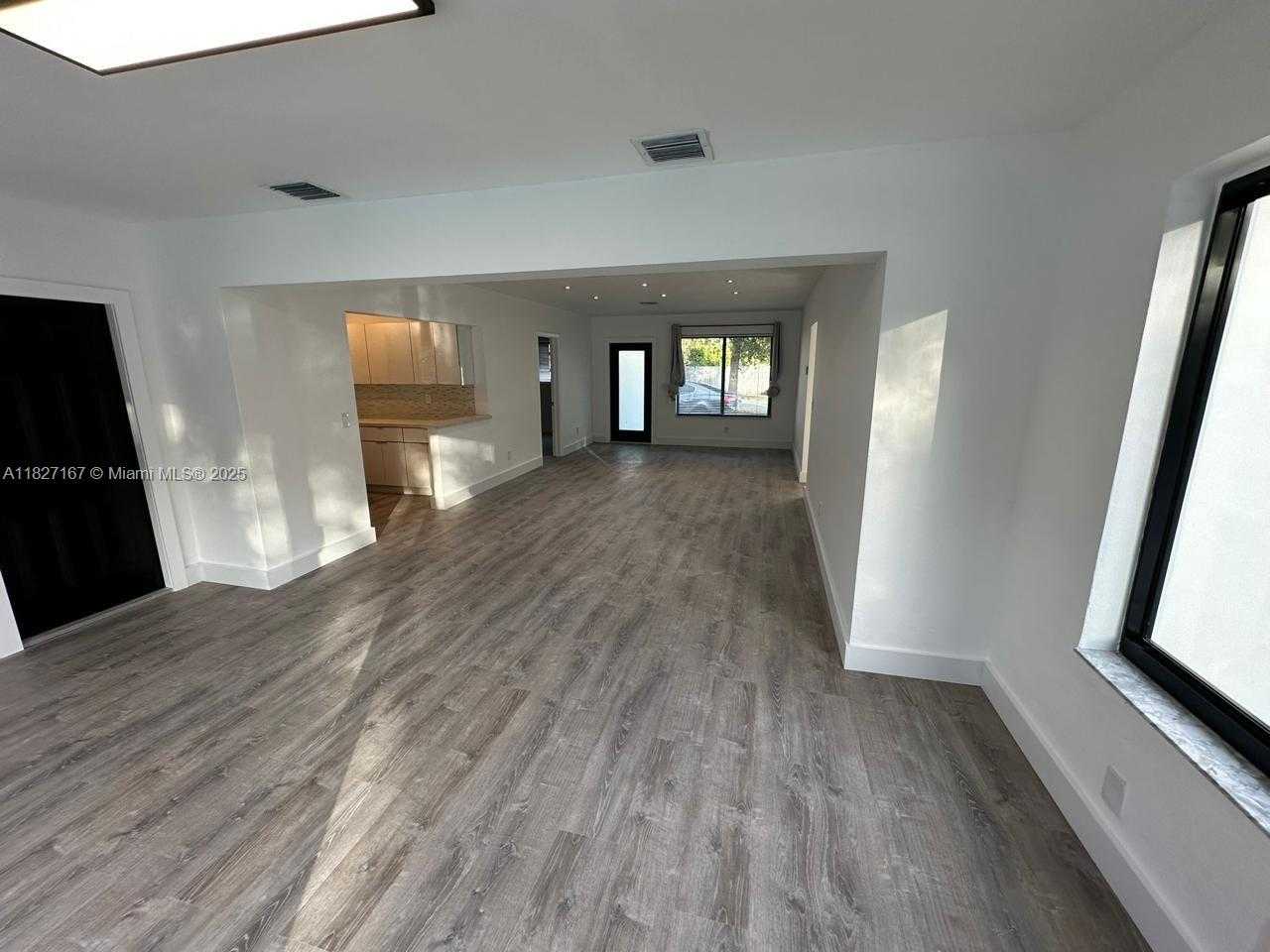Small Image of 21410 NORTH EAST 24TH CT, Miami Number 31