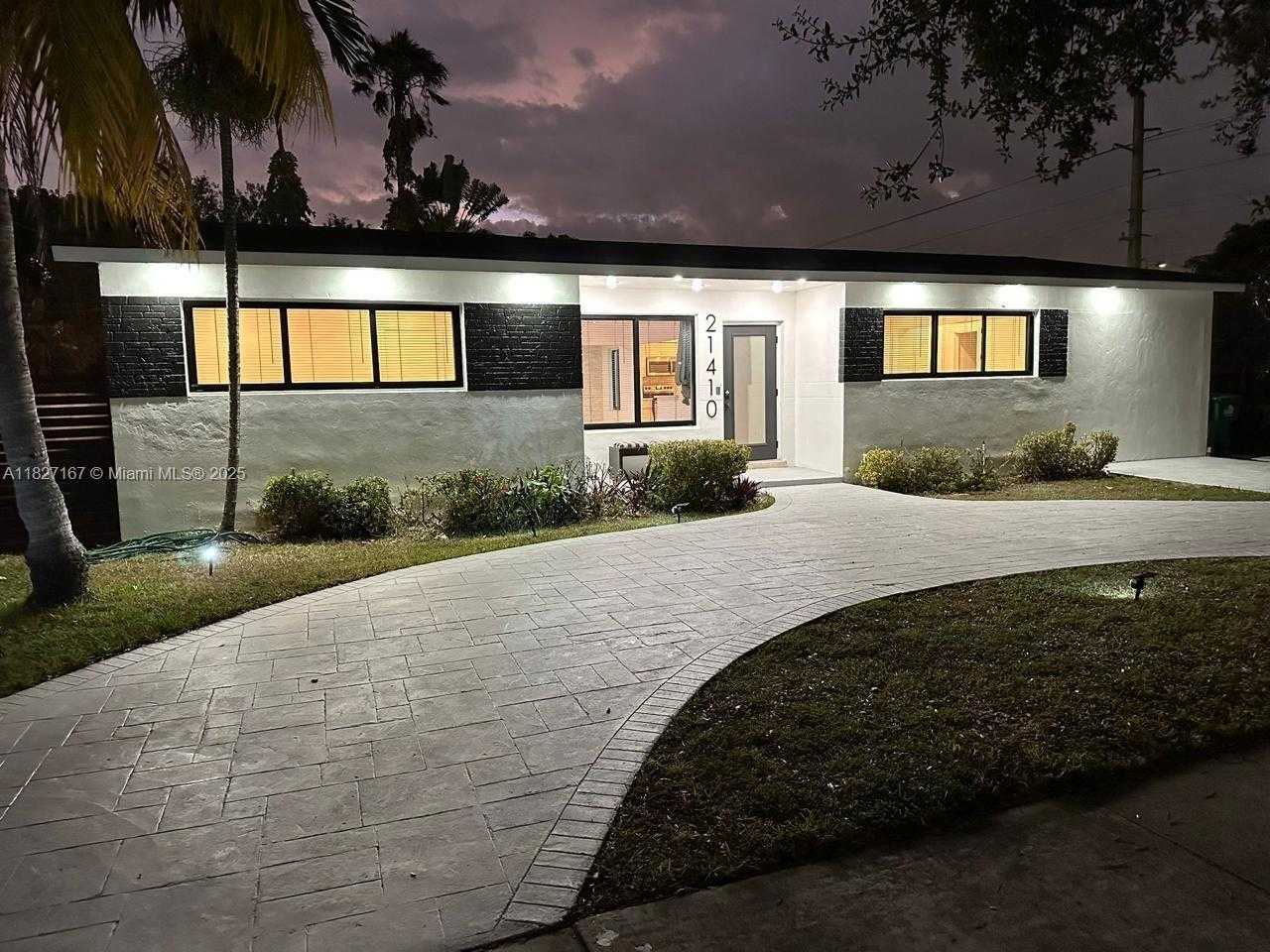 Small Image of 21410 NORTH EAST 24TH CT, Miami Number 9