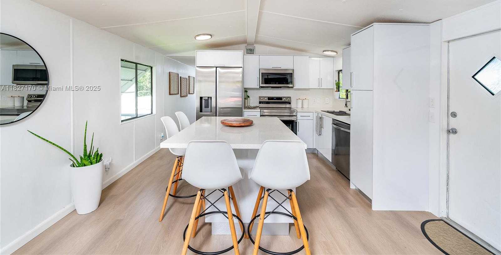 Small Image of 456 BOWIE LN, Key Largo Number 26