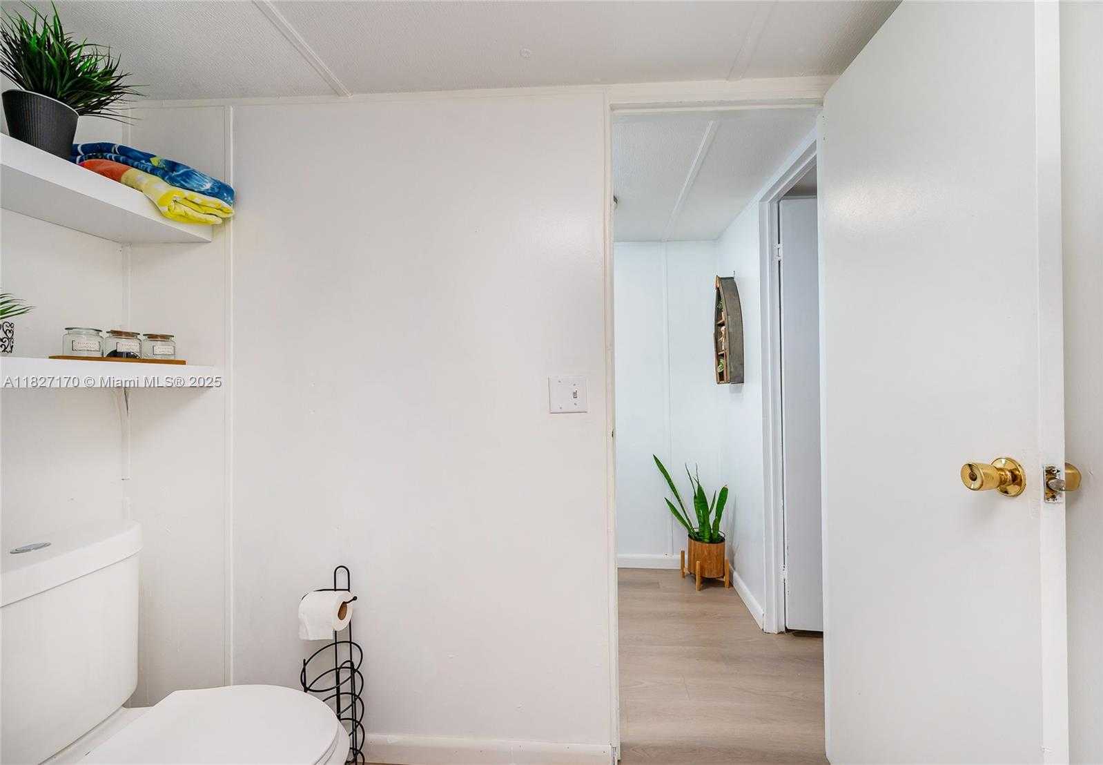 Small Image of 456 BOWIE LN, Key Largo Number 37
