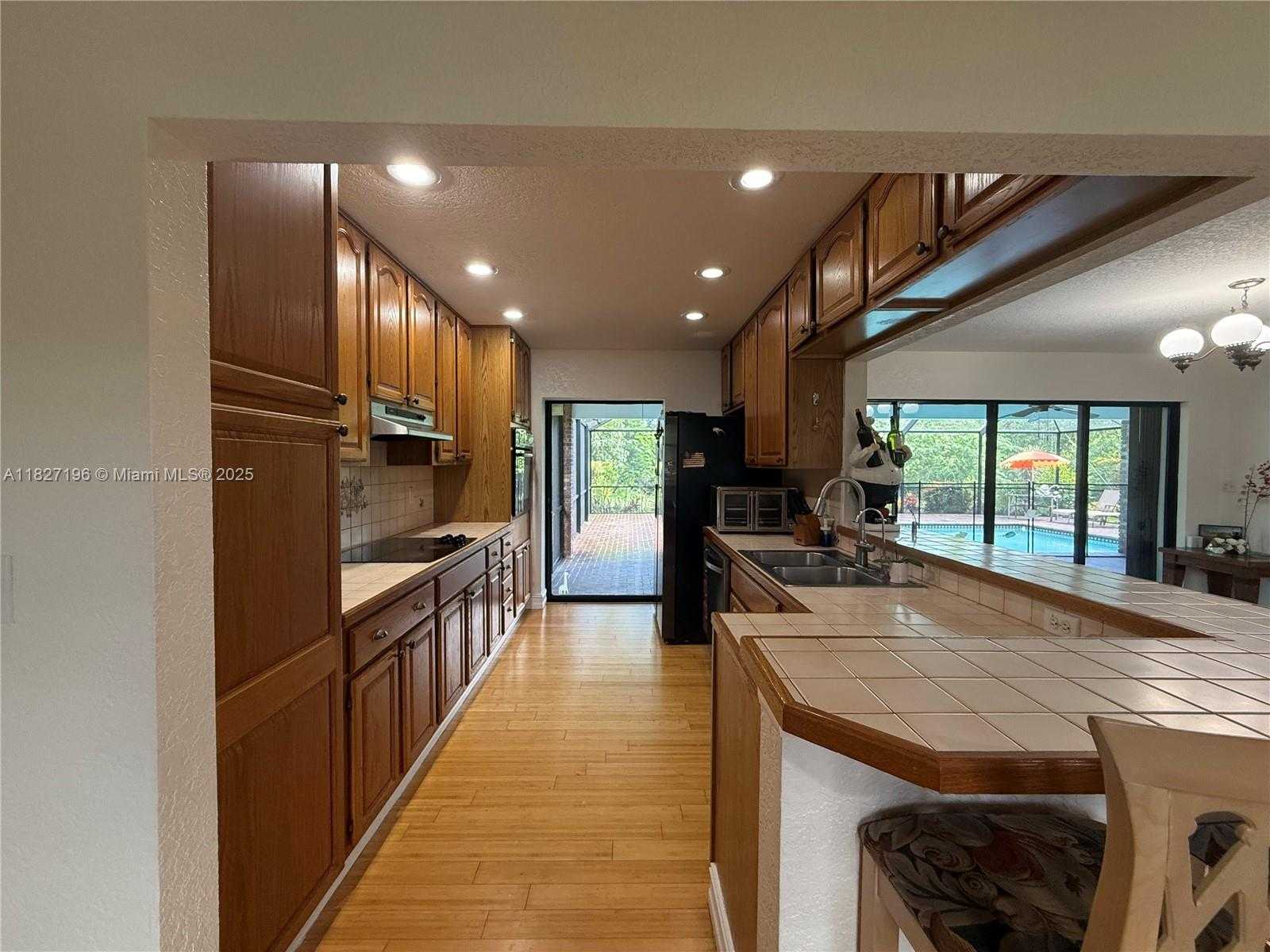 Small Image of 9321 SOUTH WEST 177TH ST, Palmetto Bay Number 13