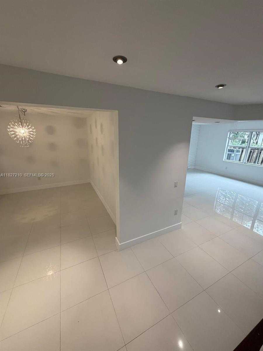 Small Image of 8513 NORTH WEST 109TH CT, Doral Number 11