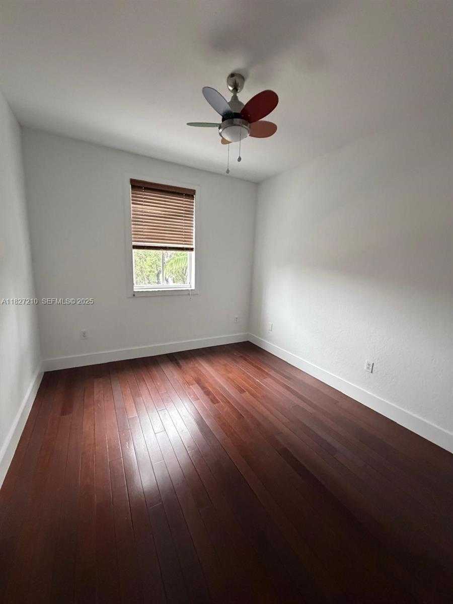 Small Image of 8513 NORTH WEST 109TH CT, Doral Number 9