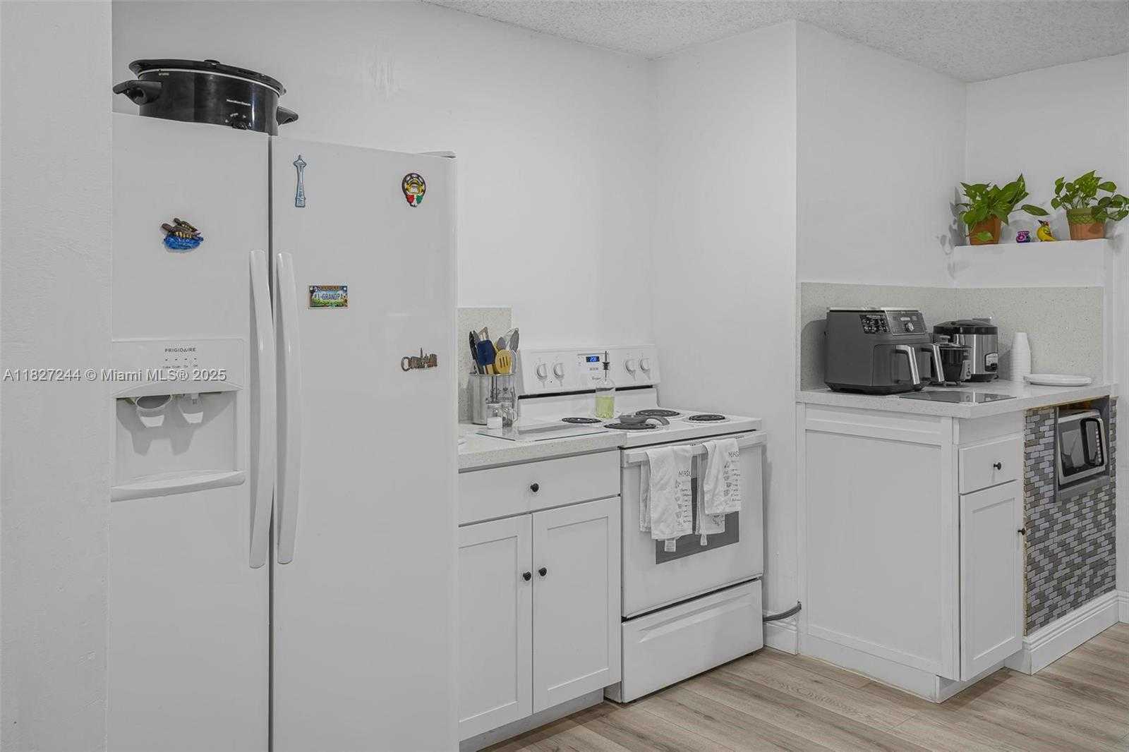 Small Image of 9365 JAMAICA DR, Cutler Bay Number 14