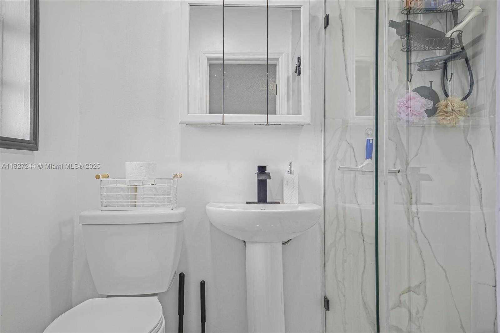 Small Image of 9365 JAMAICA DR, Cutler Bay Number 20