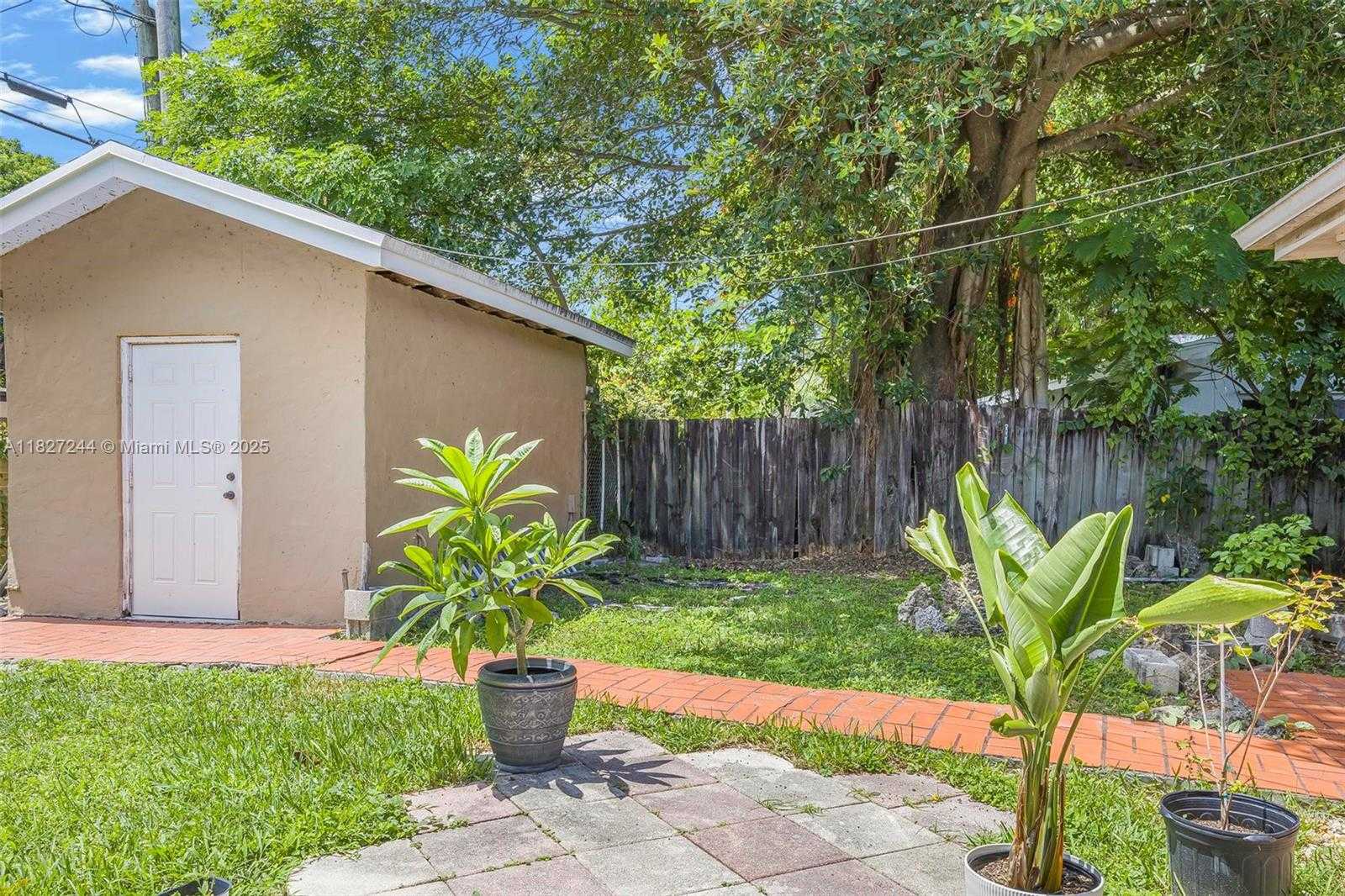 Small Image of 9365 JAMAICA DR, Cutler Bay Number 27
