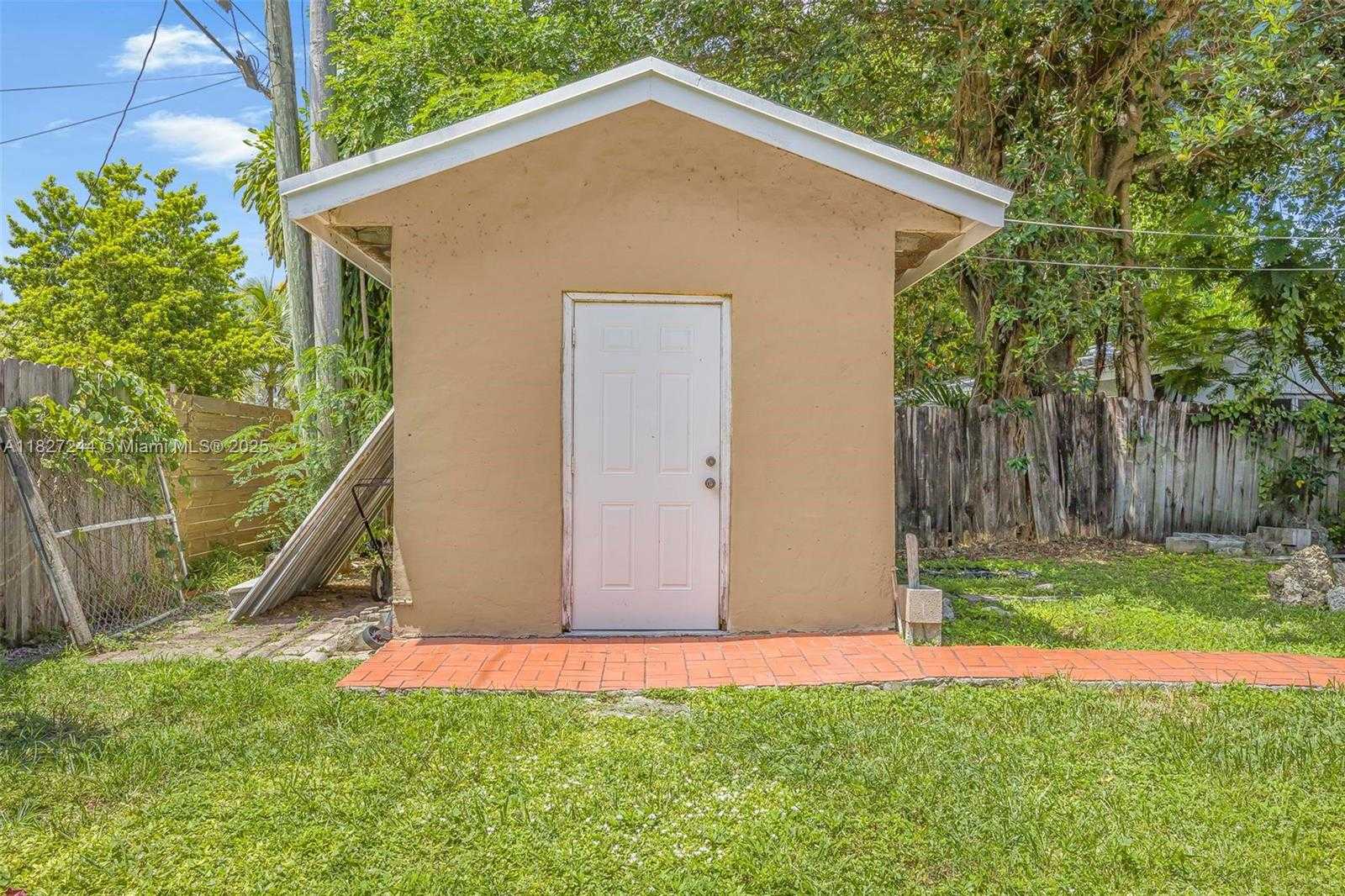 Small Image of 9365 JAMAICA DR, Cutler Bay Number 29