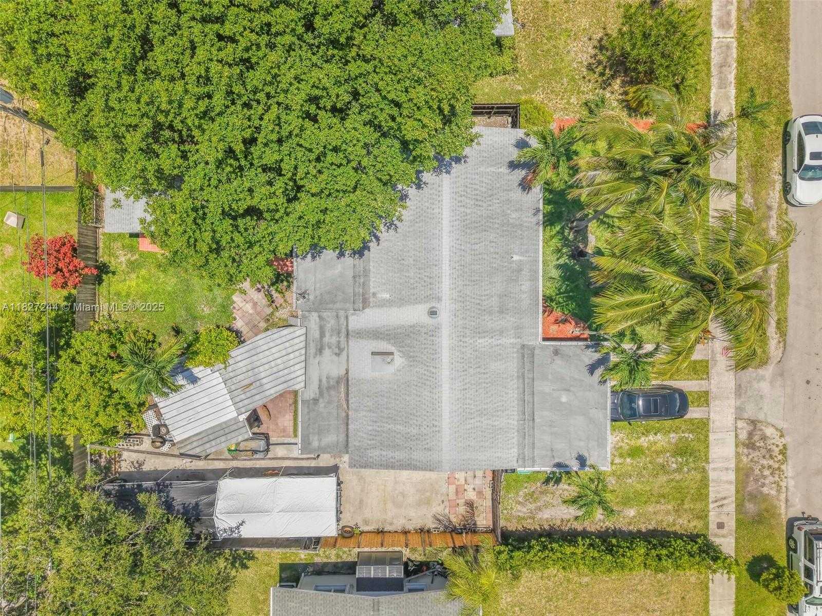 Small Image of 9365 JAMAICA DR, Cutler Bay Number 35