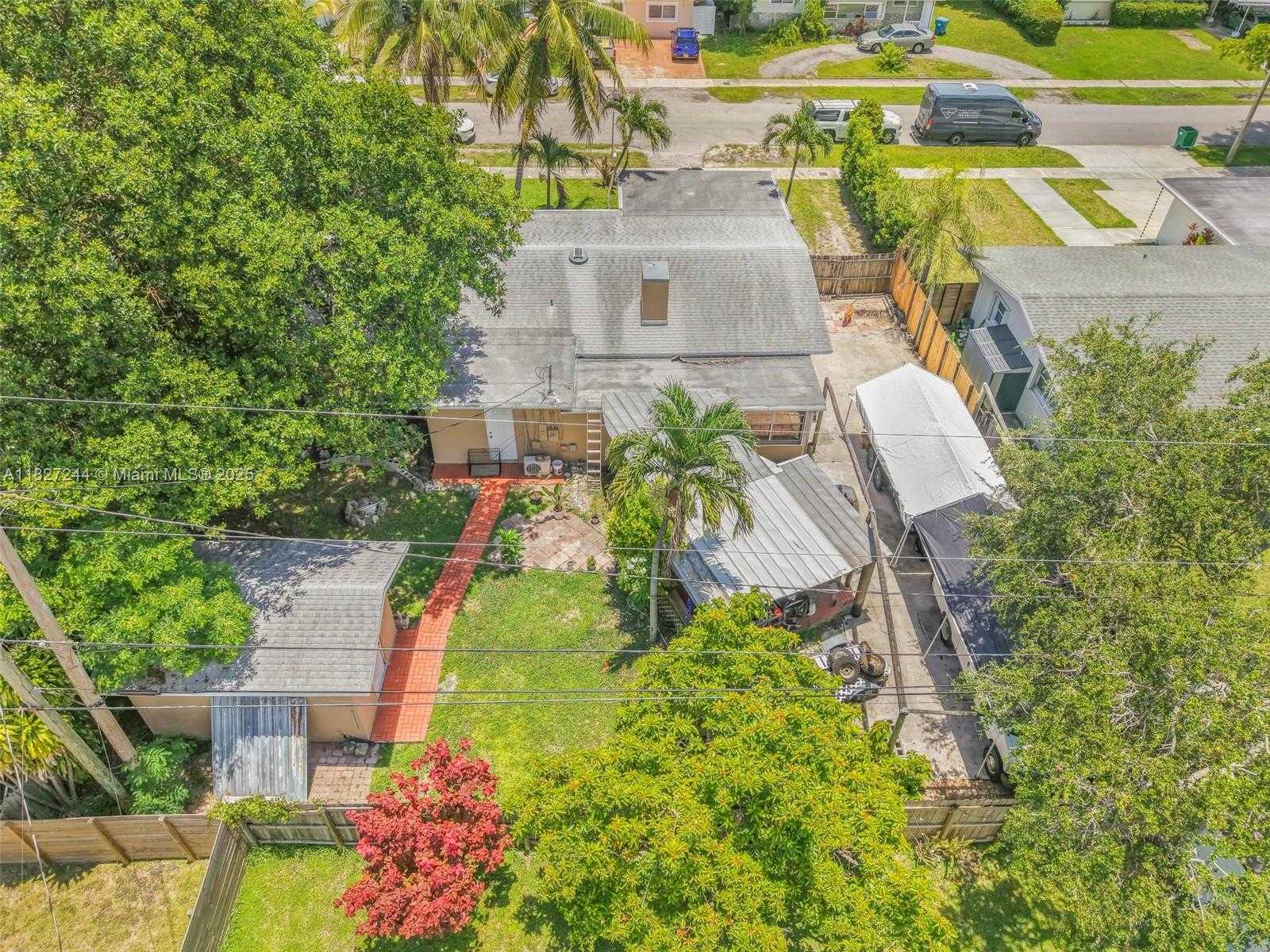 Small Image of 9365 JAMAICA DR, Cutler Bay Number 36