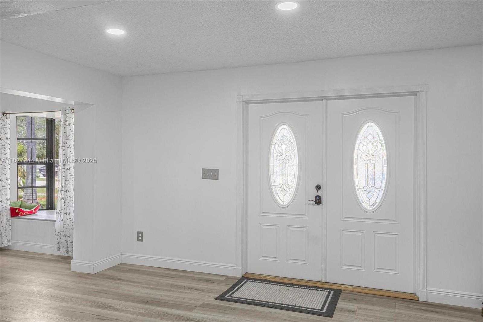 Small Image of 9365 JAMAICA DR, Cutler Bay Number 6