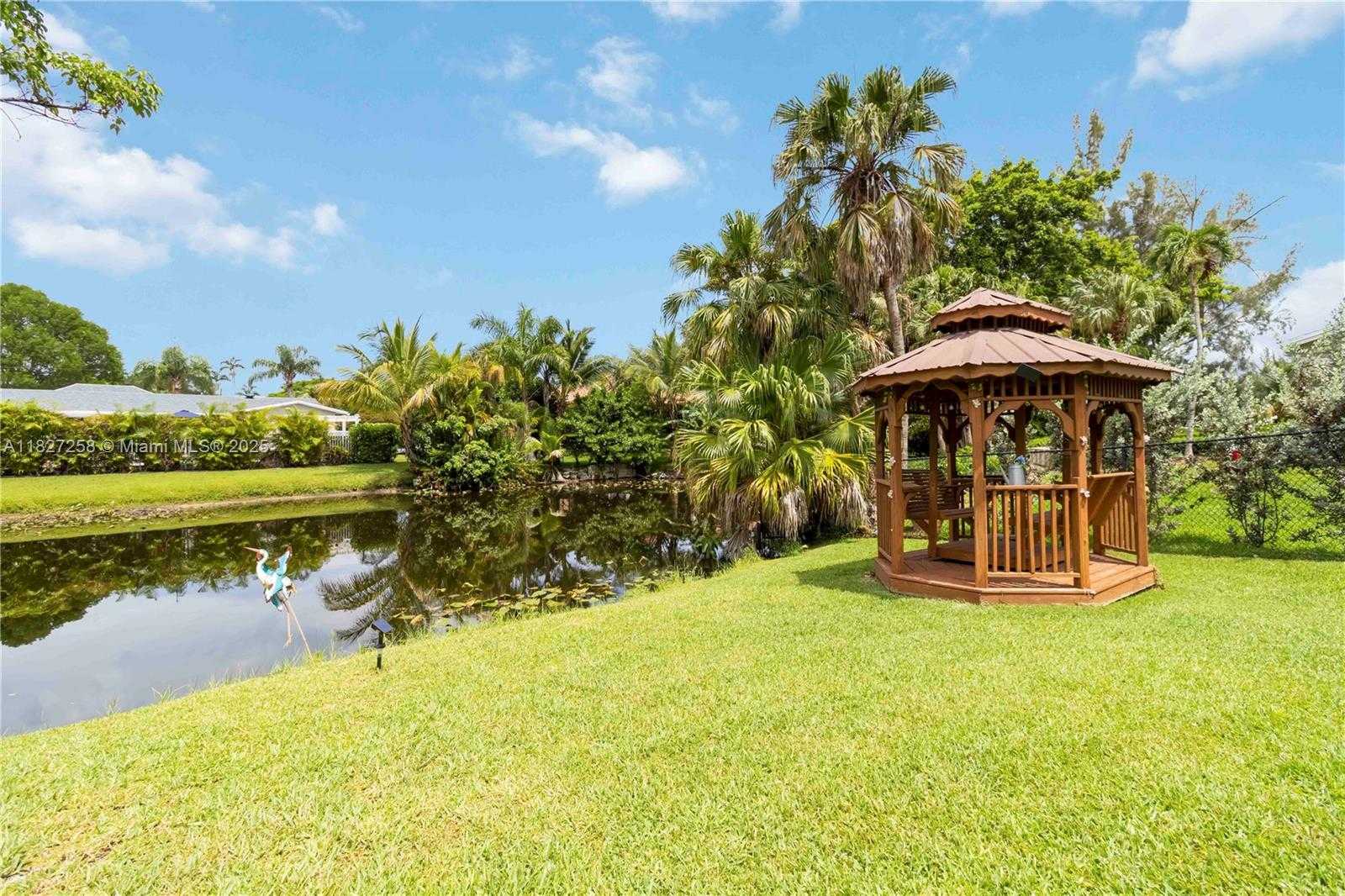 Small Image of 431 SOUTH OLD HIATUS RD, Plantation Number 11