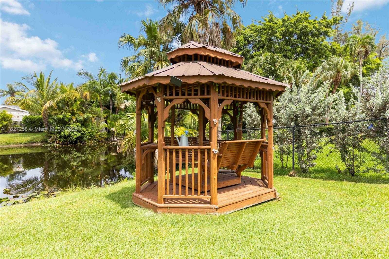 Small Image of 431 SOUTH OLD HIATUS RD, Plantation Number 15
