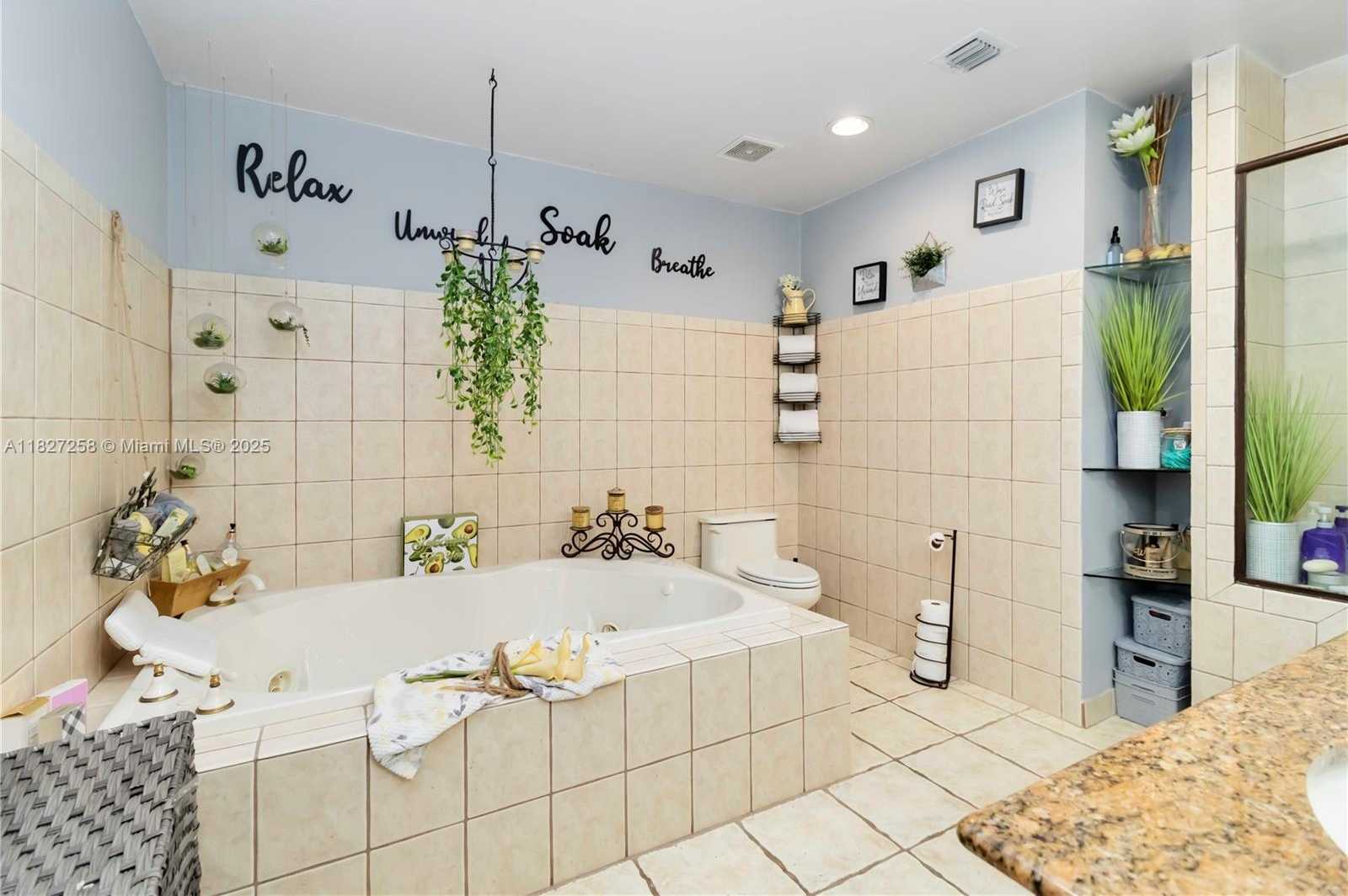 Small Image of 431 SOUTH OLD HIATUS RD, Plantation Number 22