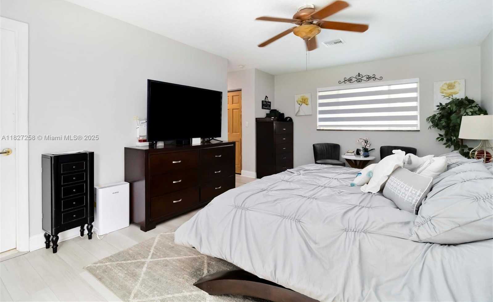 Small Image of 431 SOUTH OLD HIATUS RD, Plantation Number 23