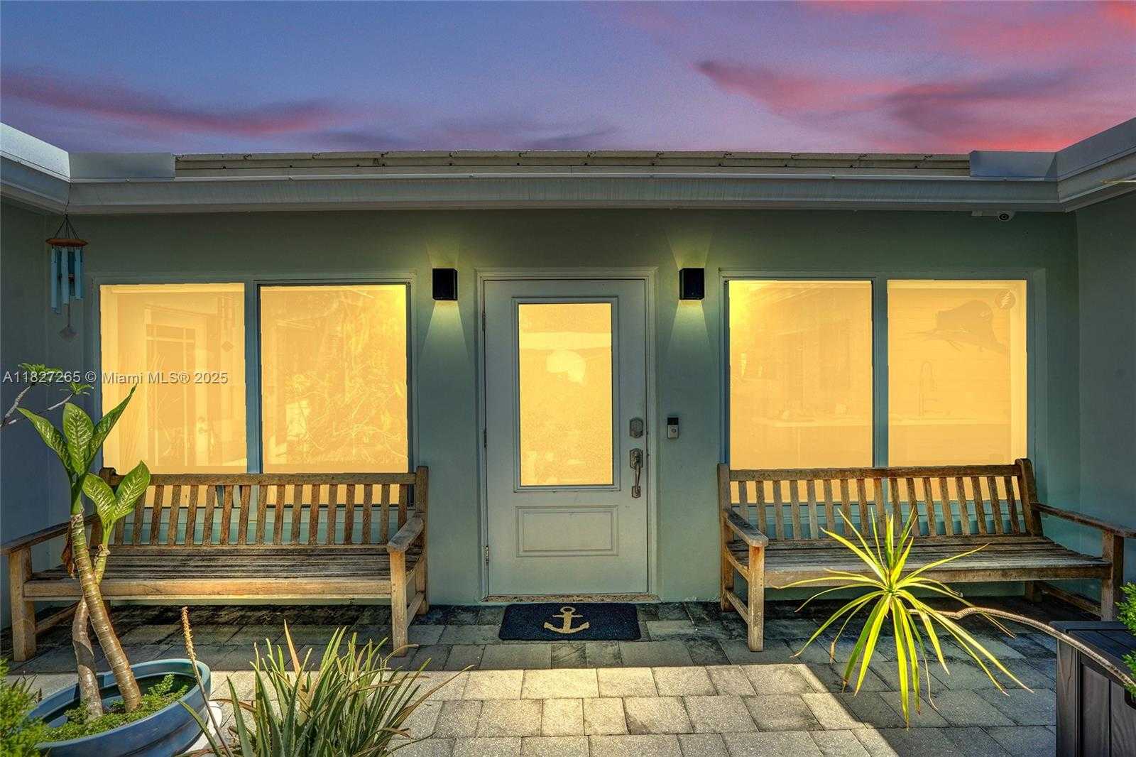 Small Image of 1555 NORTH EAST 35TH ST, Oakland Park Number 4