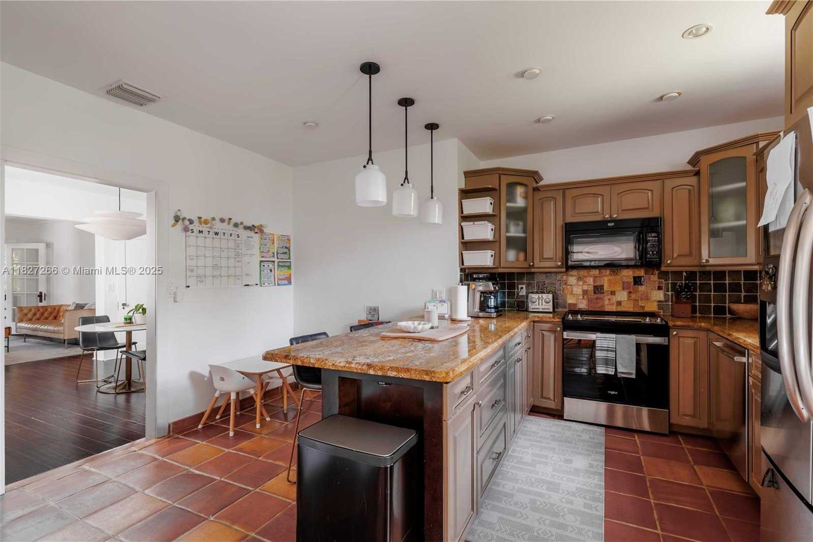 Small Image of 1210 GENOA ST, Coral Gables Number 12