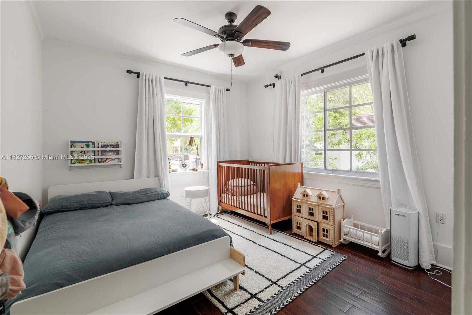 Small Image of 1210 GENOA ST, Coral Gables Number 31