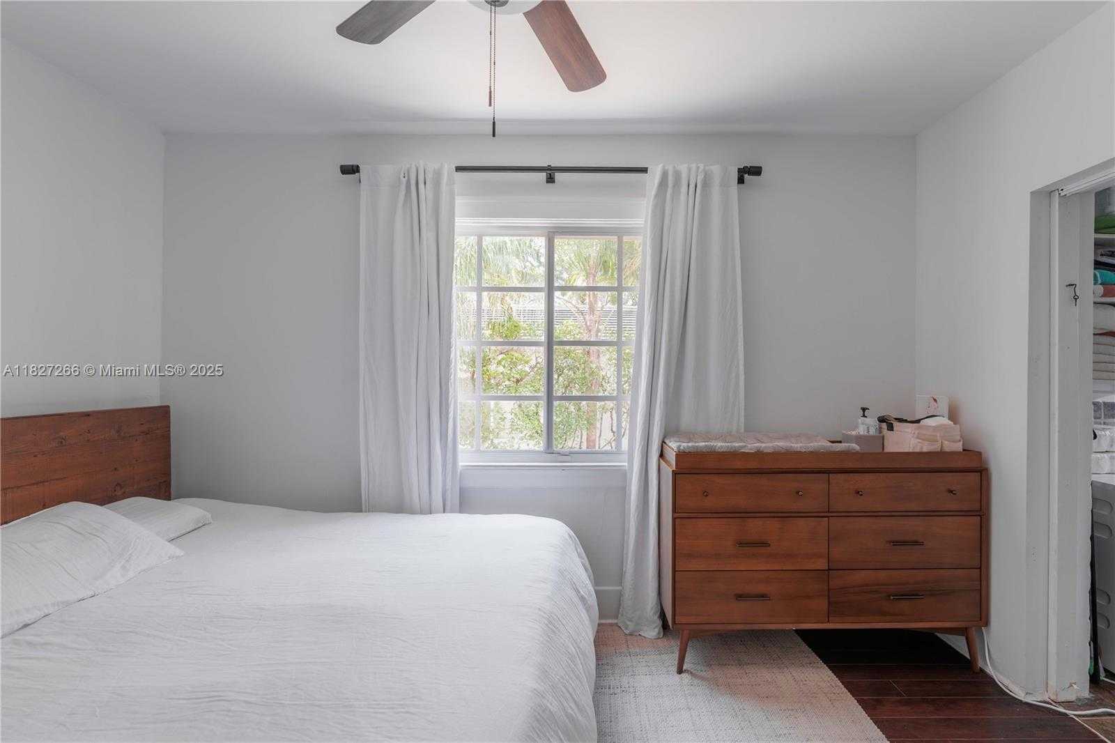 Small Image of 1210 GENOA ST, Coral Gables Number 39