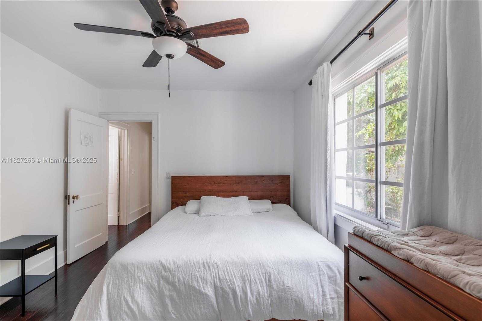 Small Image of 1210 GENOA ST, Coral Gables Number 41