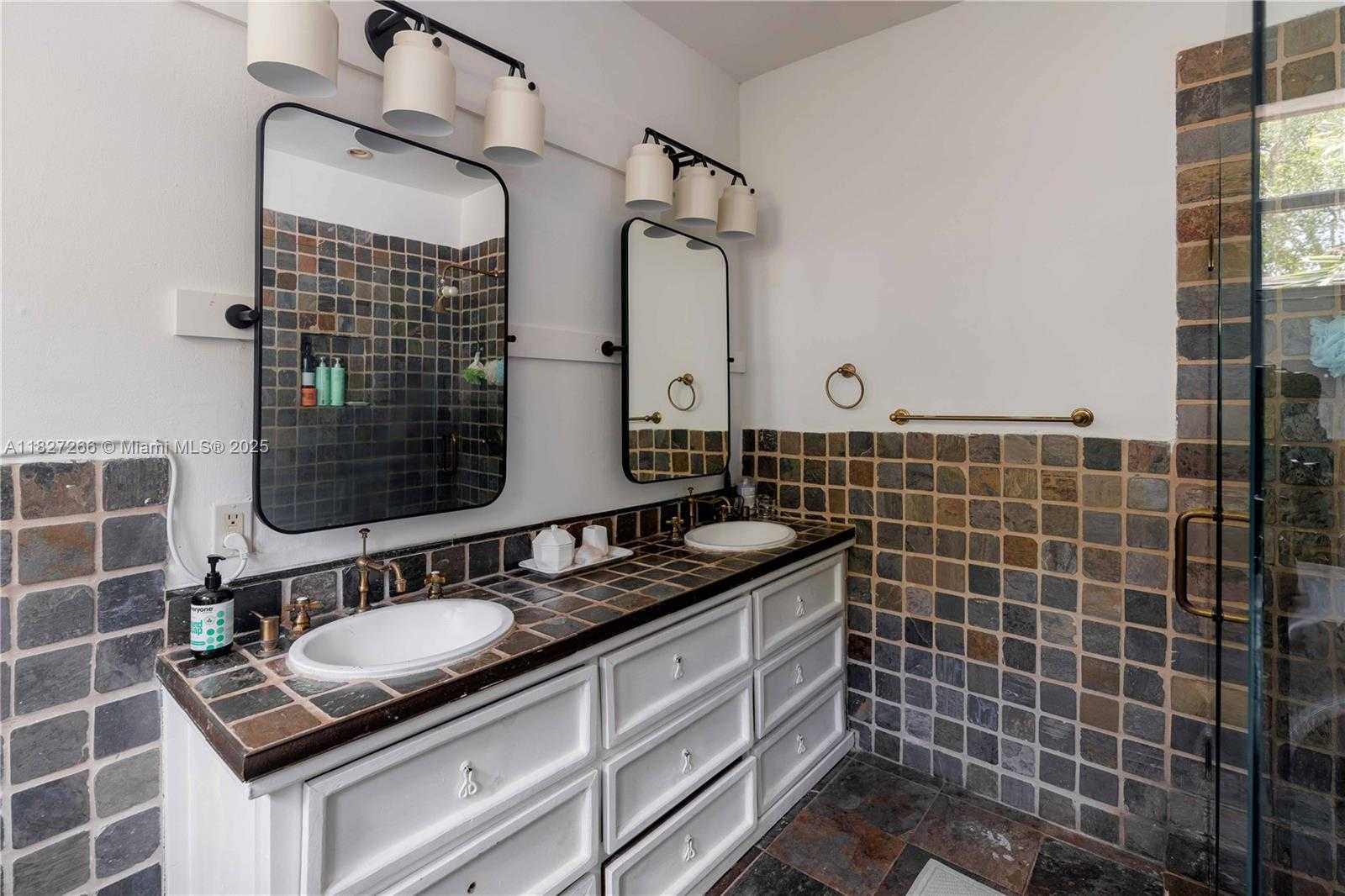 Small Image of 1210 GENOA ST, Coral Gables Number 43