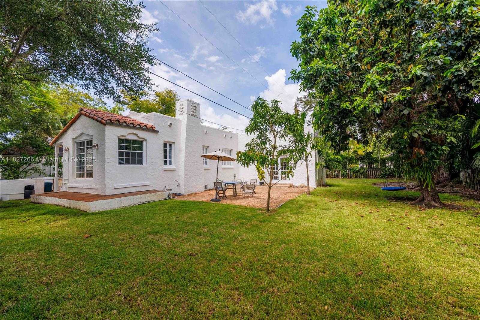 Small Image of 1210 GENOA ST, Coral Gables Number 49