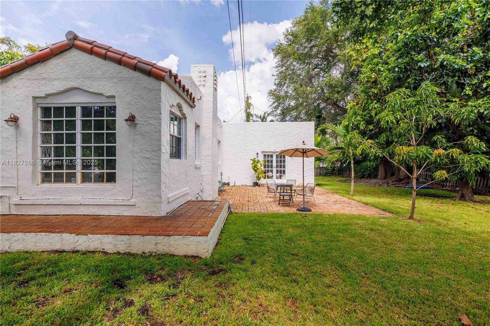 Small Image of 1210 GENOA ST, Coral Gables Number 50