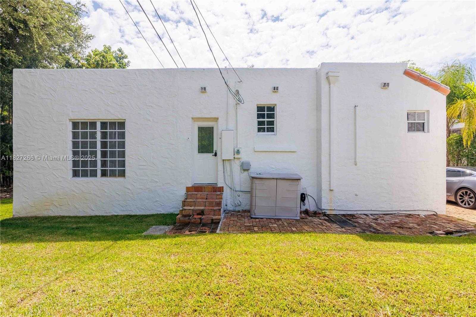 Small Image of 1210 GENOA ST, Coral Gables Number 57