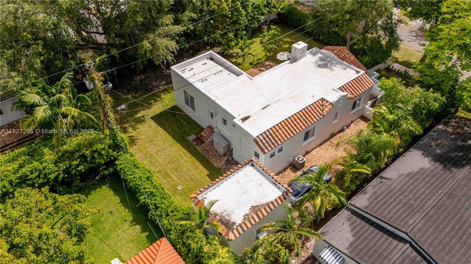 Small Image of 1210 GENOA ST, Coral Gables Number 58