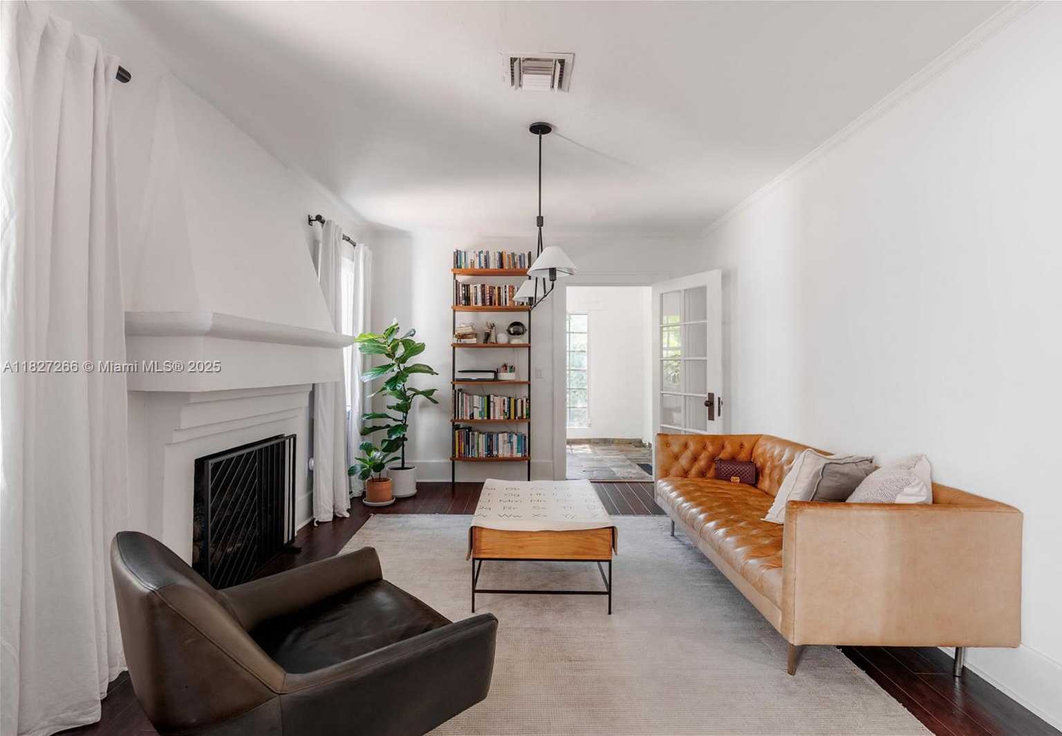 Small Image of 1210 GENOA ST, Coral Gables Number 7