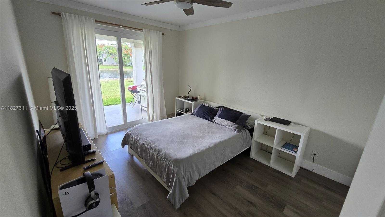 Small Image of 1425 CROSSBILL CT, Weston Number 21