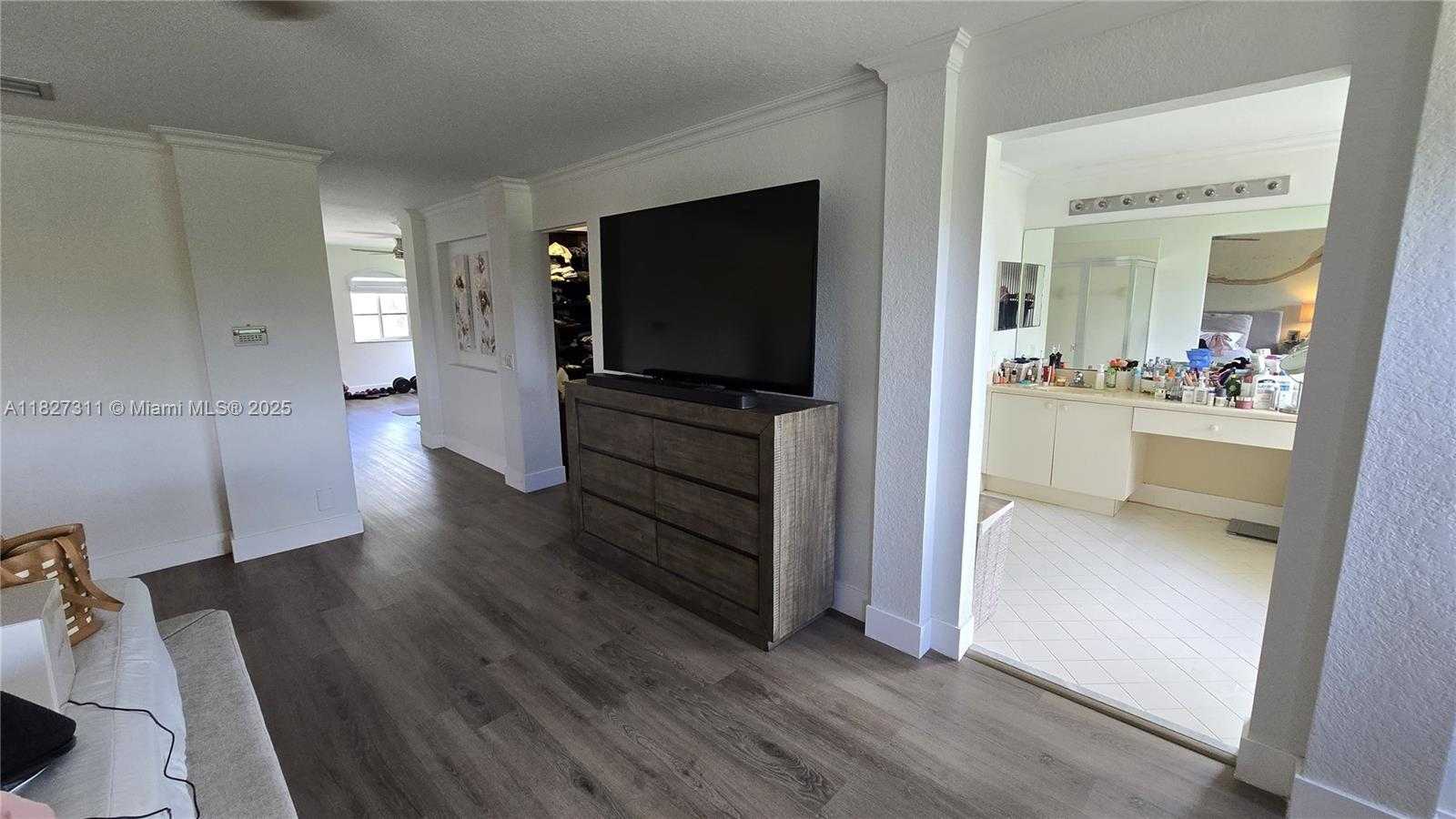 Small Image of 1425 CROSSBILL CT, Weston Number 47