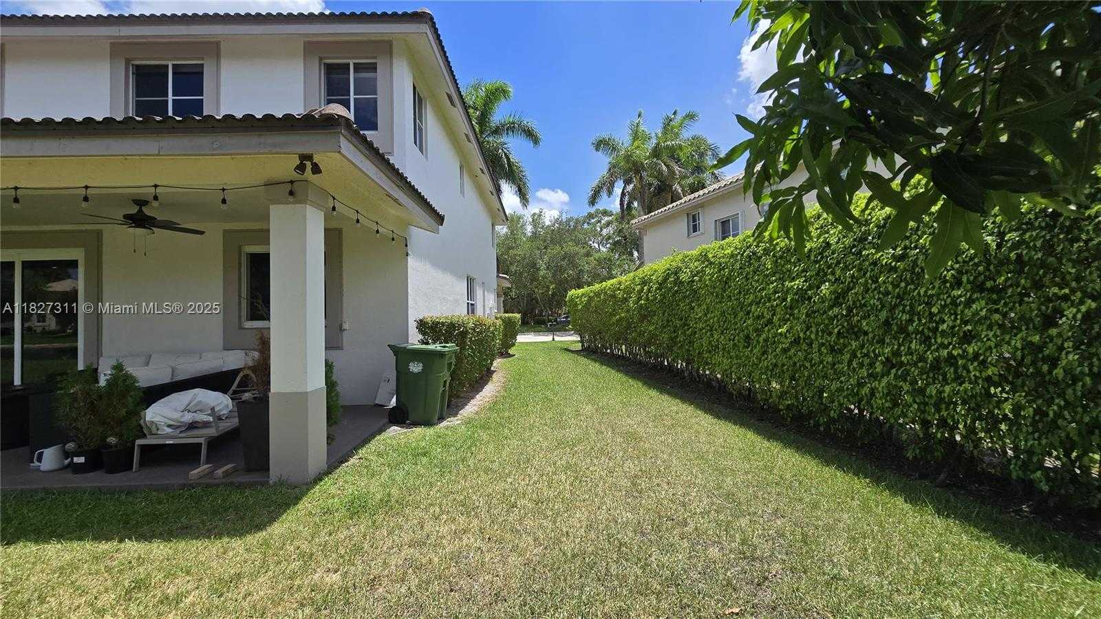 Small Image of 1425 CROSSBILL CT, Weston Number 52